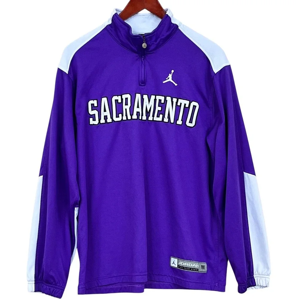Nike Air Jordan Sacramento Mens M Pullover 1/4 Zip Top Purple White Jumpman
